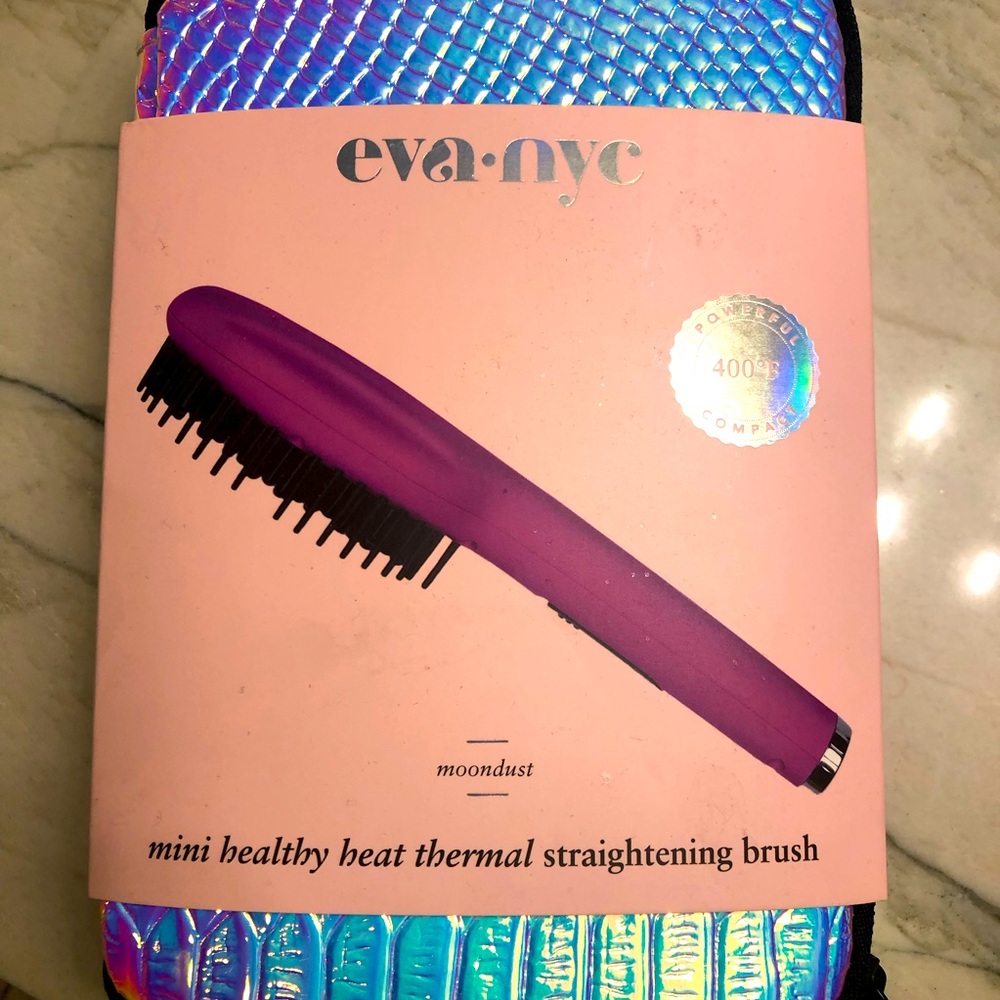 Eva NYC Mini moon dust straightening brush